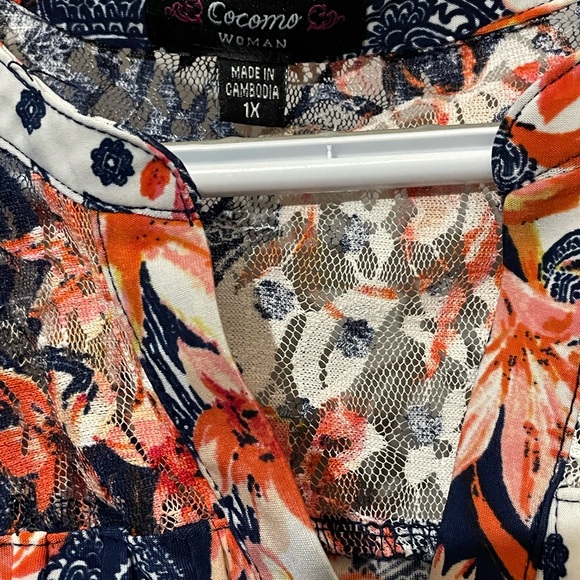 Cocomo Women's Tunic Blouse Plus 1X Floral Paisley Pleated Stretch Short Sleeve - Picture 3 of 7